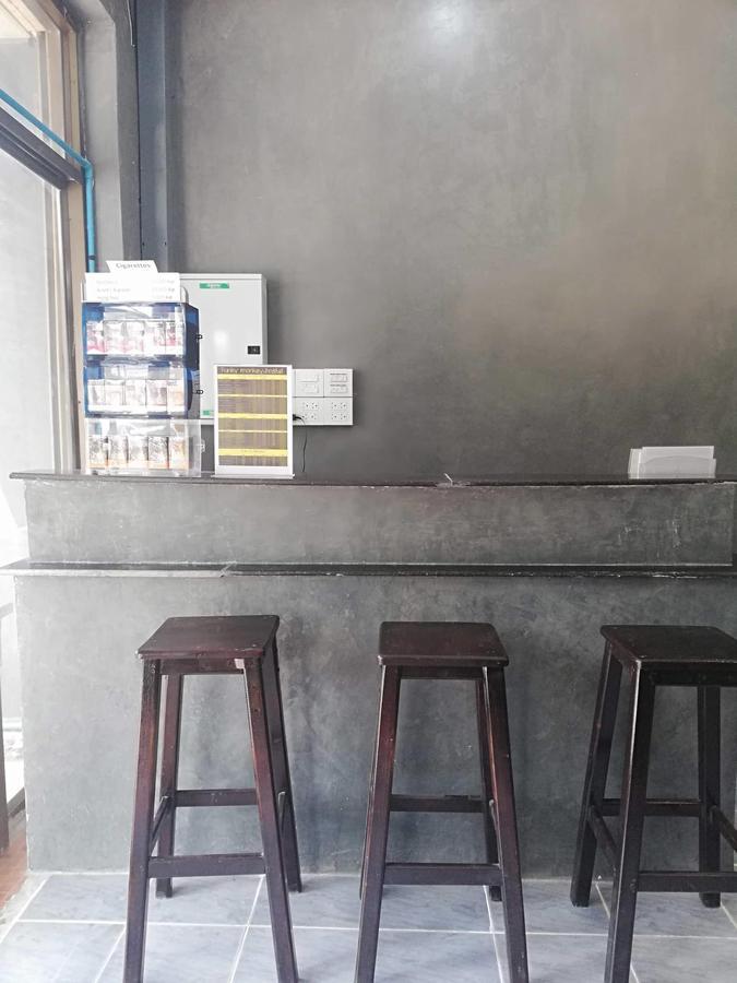 Funky Monkey Hostel Vientiane Exterior photo